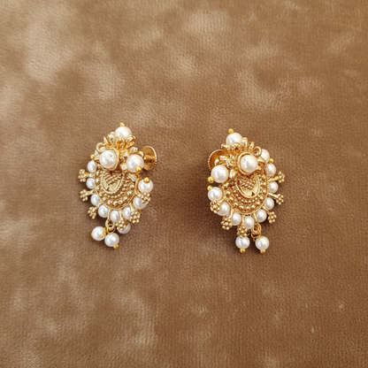 GOLDEN PRANAVI MATT PEARL STUD  EARRINGS