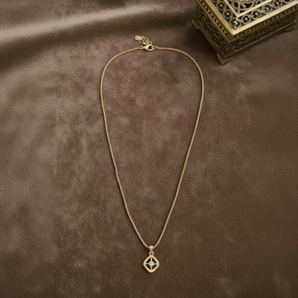 MICRO GOLD PLATED DIAMOND PENDANT SHORT CHAIN