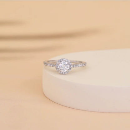 HEENA ADJUSTABLE AMERICAN DIAMOND RING