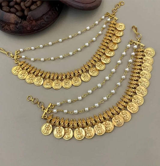 PREMIUM COIN THREE LAYER PEARL EAR CHAIN