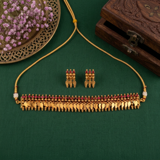 GOLDEN SAHANA ELAKKATHALI JEWELLERY SET