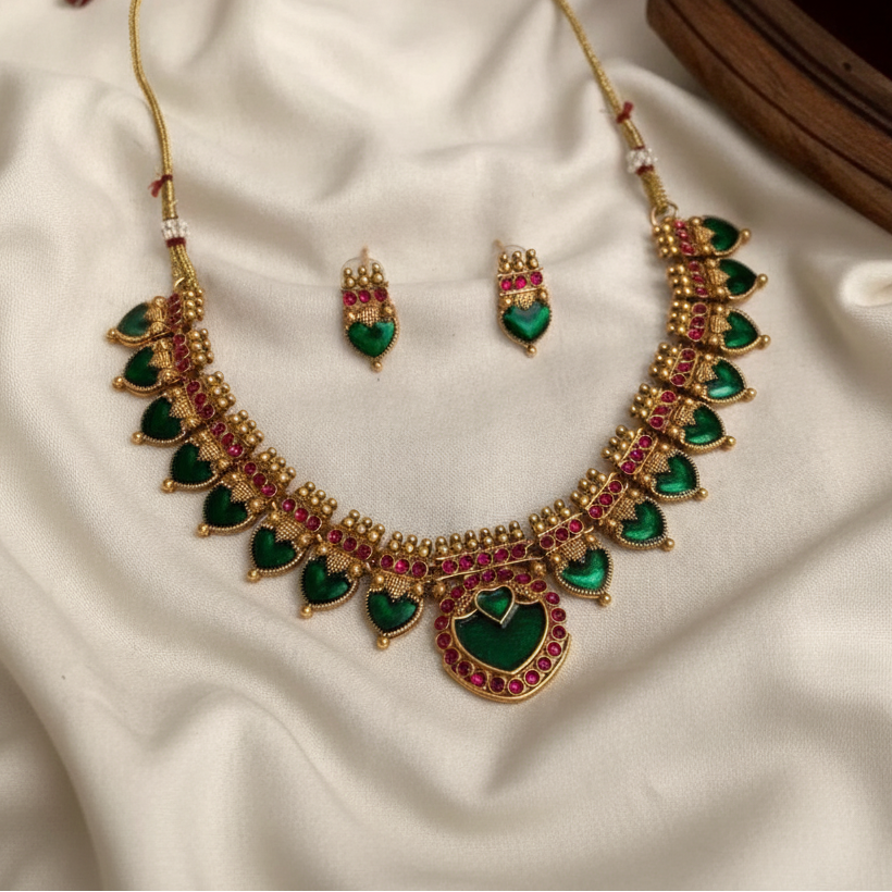 EMERALD ASWATHY PALAKA JEWELLERY SET