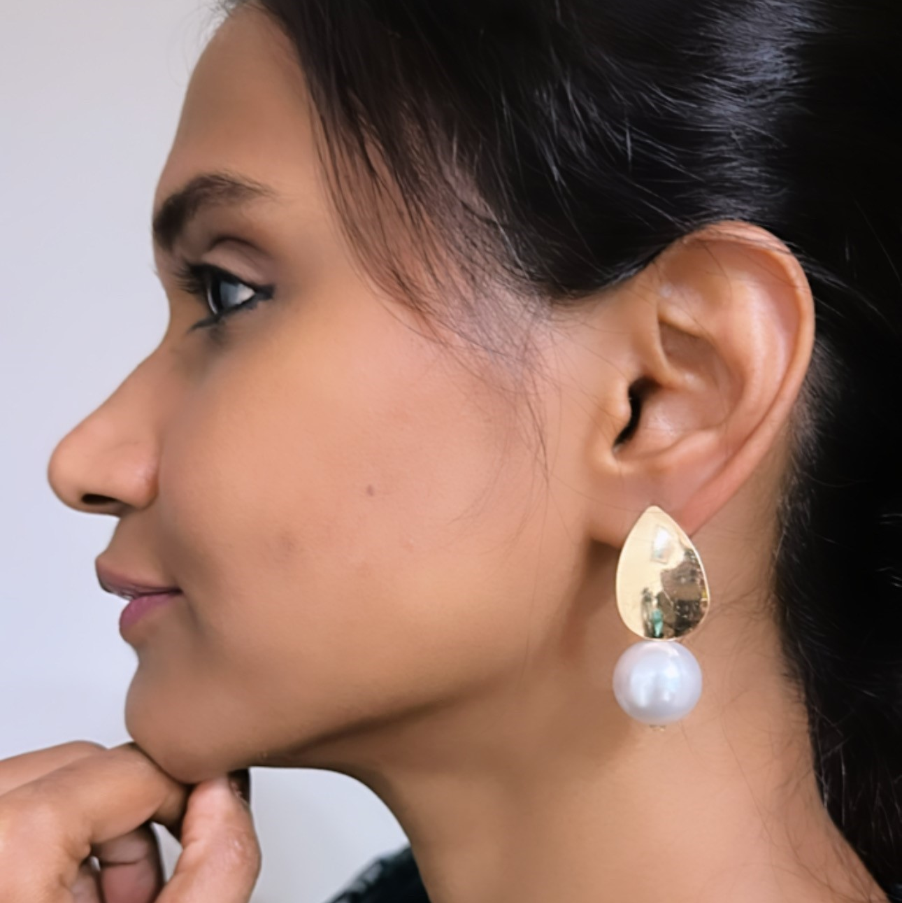 RIWERA PEARL EARRINGS