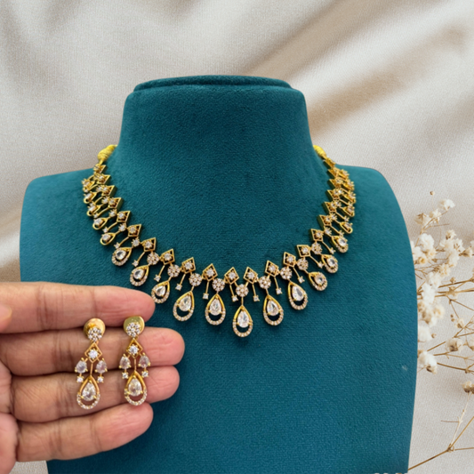 WHITE SILYA ZIRCONIA JEWELLERY SET