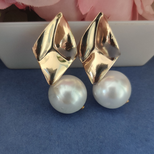 RITZ PEARL EARRINGS