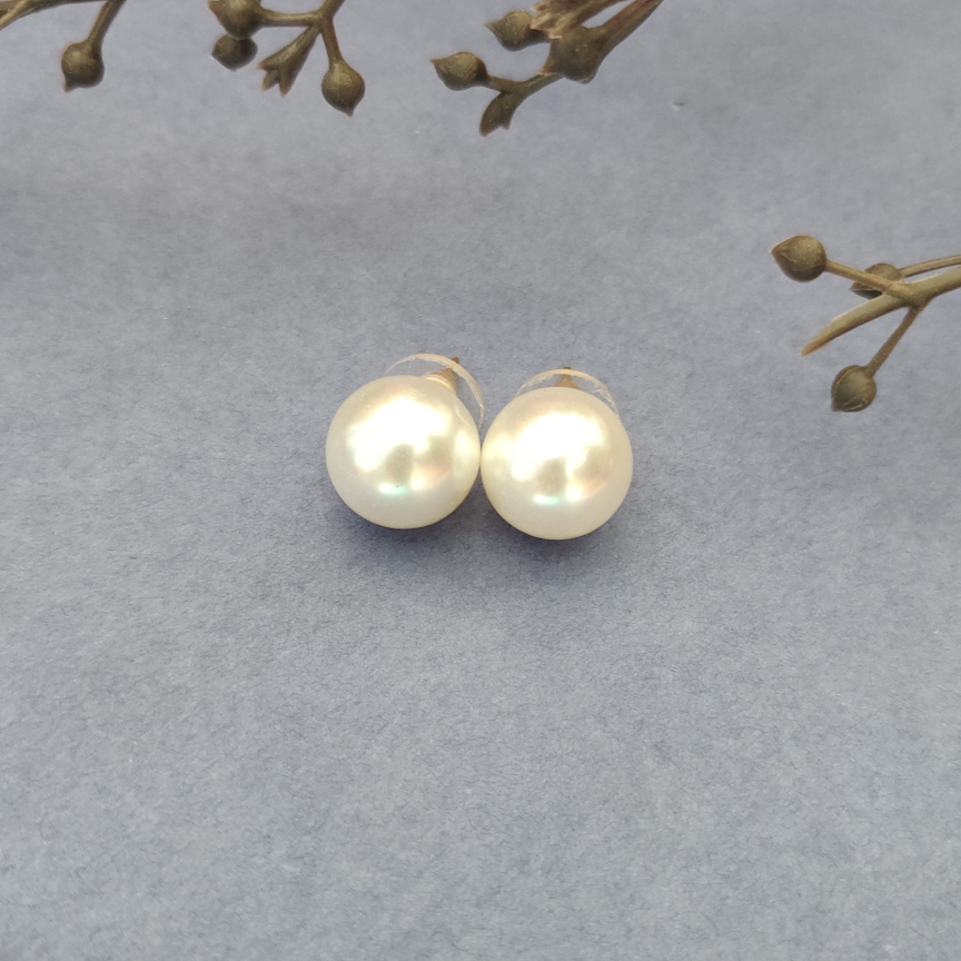 RIZWANA PEARL STUD EARRINGS