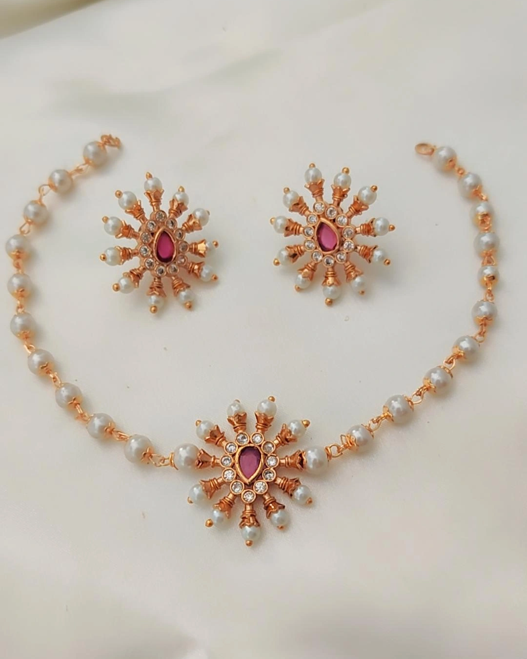RUBY RYKA PEARLJEWELLERY SET