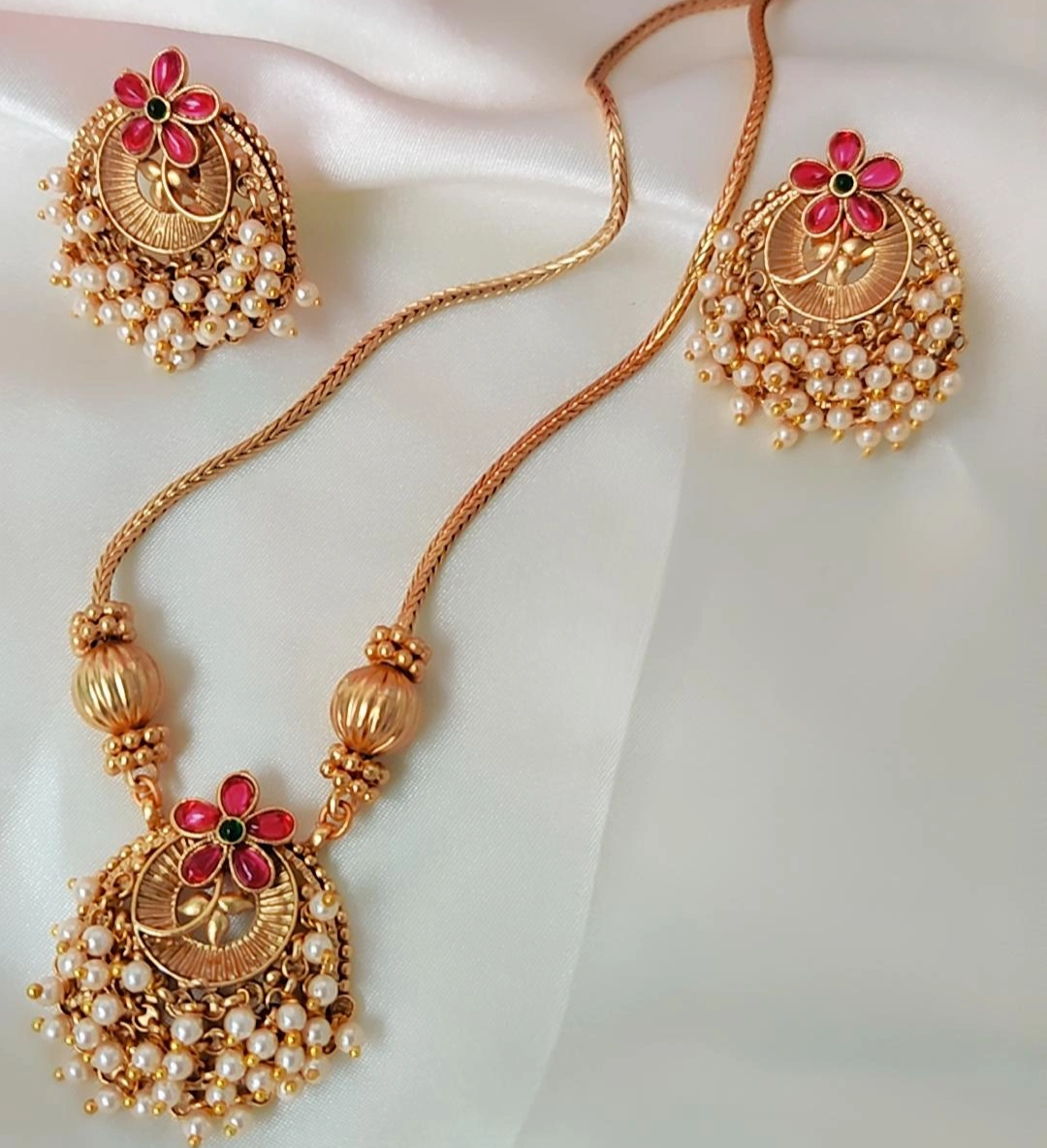 GOLDEN SANA JEWELLERY SET
