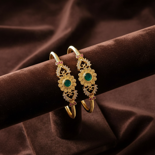 EMERALD MUGAPPU NAGAS BANGLES