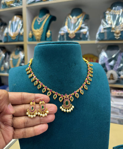 MULTICOLOR SIYURA JEWELLERY SET