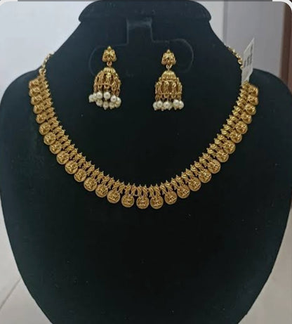 GOLDEN BINDIYA JEWELLERY SET