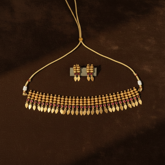 GOLDEN NISHIKA ELAKKATHALI JEWELLERY SET