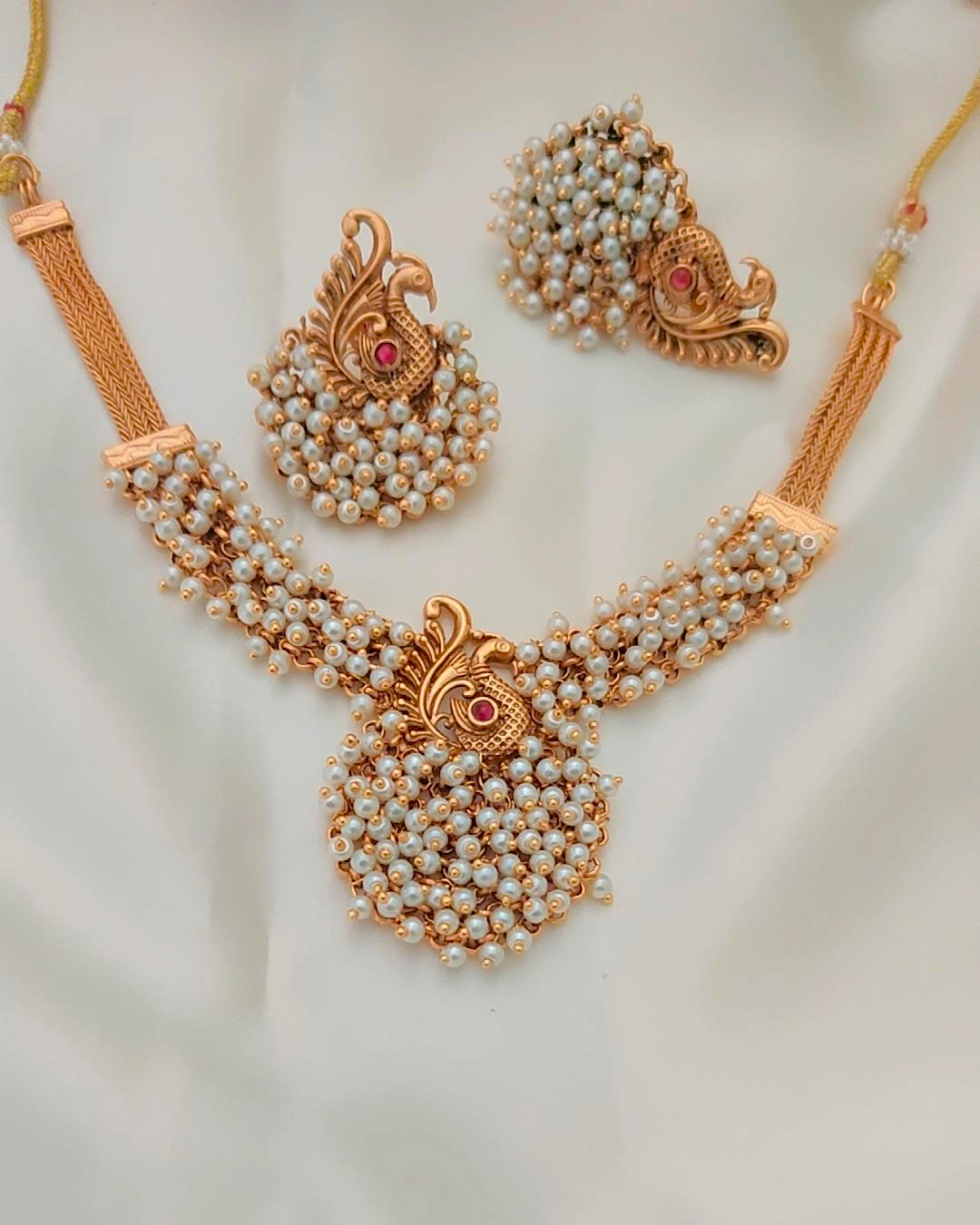 IVORY STUTI TEMPLE JEWELLERY SET