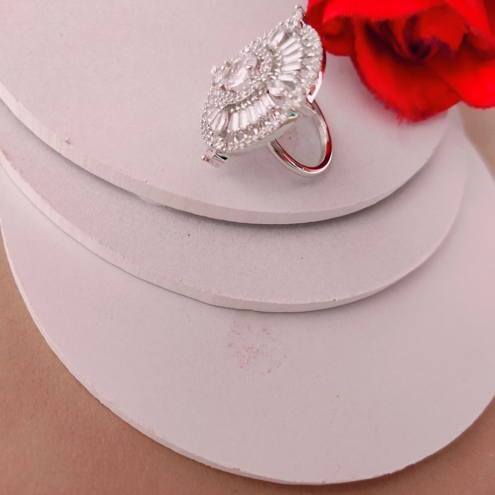 AVELINE ADJUSTABLE AMERICAN DIAMOND RING